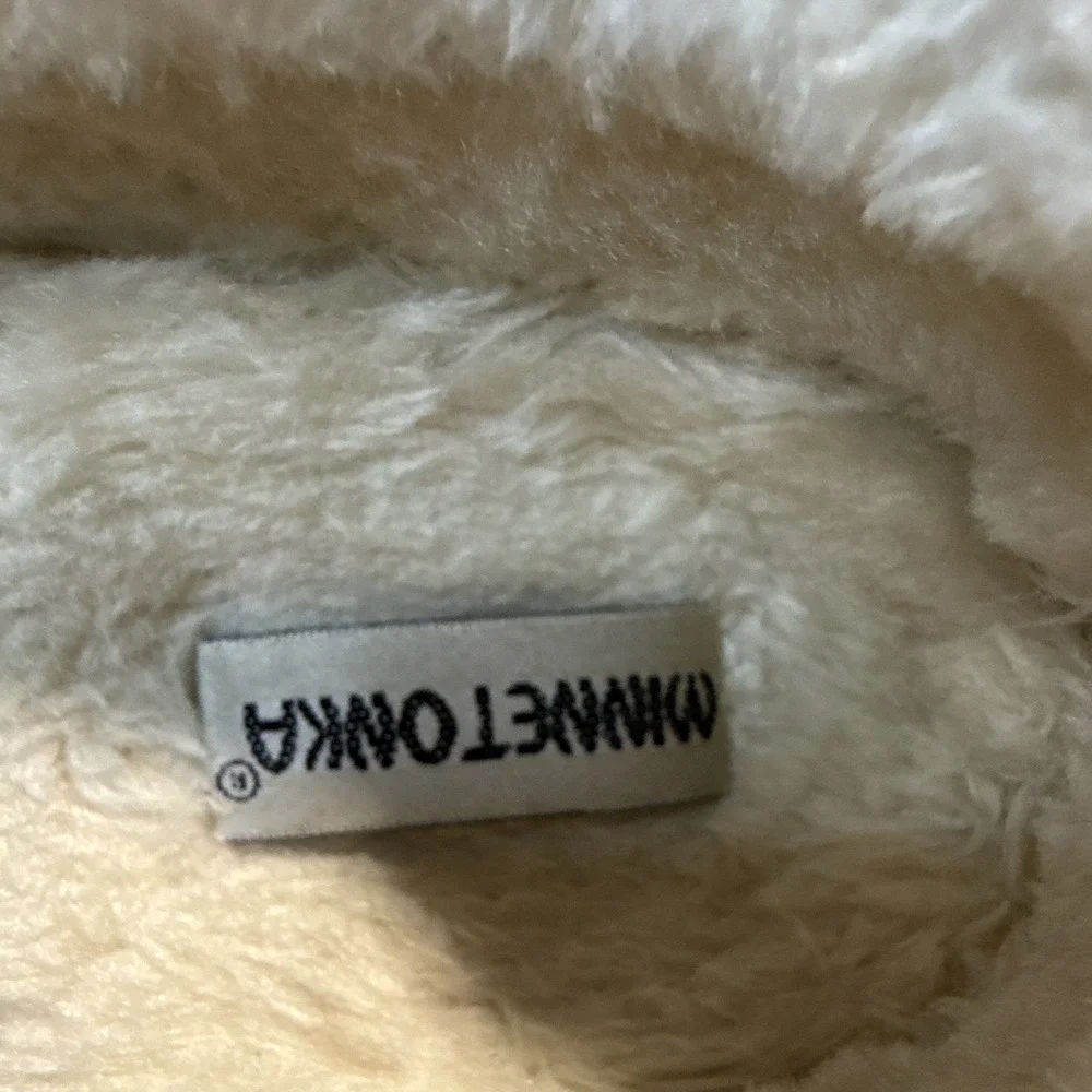 Minnetonka Pink Leather Moccasin Slippers Faux Fur Lined Bow Slip-On girls 4